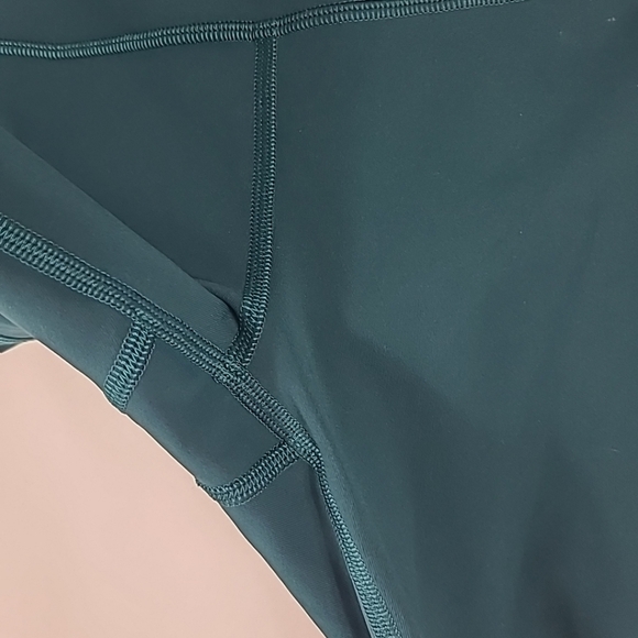 Lululemon Pace Rival Crop 22" Emerald Sz 4 Luxtreme MSRP $88 Yoga Gym EUC! - Picture 3 of 8
